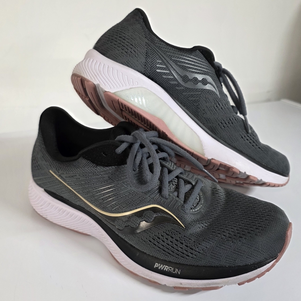 Saucony Women’s Gray Running Sneakers with Pink and Gold Accents